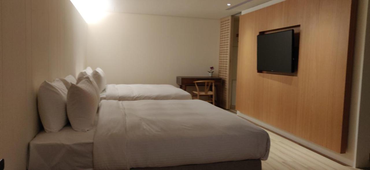 Hotel Water House à Taipei Extérieur photo